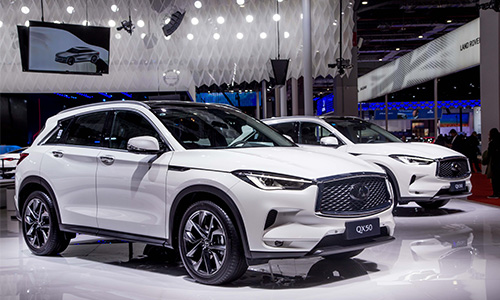 8-“明星車(chē)型”全新英菲尼迪QX50上海亮相.JPG